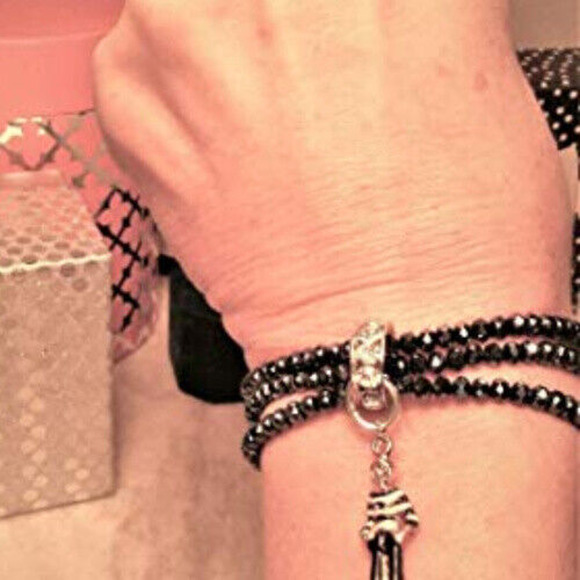 French Lady Stretch Bracelet Beaded BLACK Luxury Charm Paris style Multi-strand - Picture 5 of 6